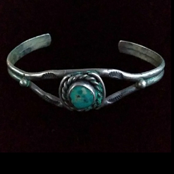*CHILD SZ* Old Pawn Sterling Silver Turquoise Cuff